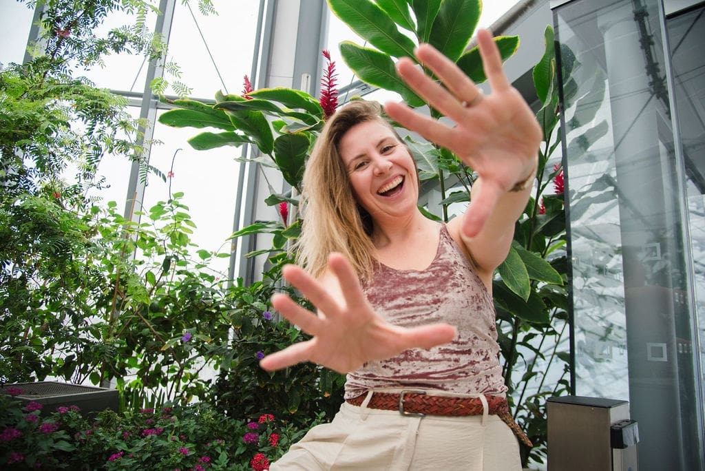 Jenna Harding Smiling at the Camera | 'How to Save Your Reels (and Repurpose Them Everywhere)' Blog Post | Jenna Harding