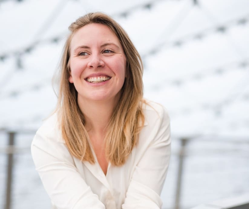 Picture of Jenna Harding Smiling at the Camera for the 'I help Statement' Blog Post
